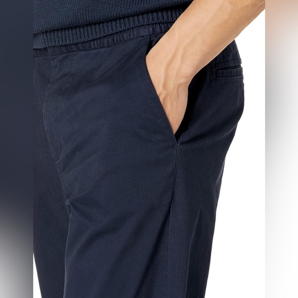 0303 - AMAZON ESSENTIALS Men’s Tapered-Fit Cotton Elasticated Waist Chino Pants - Picture 3 of 8